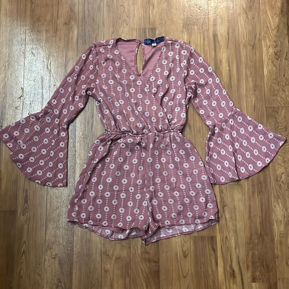 Blue Rain Brand Size Small Romper Pink and White Patterned